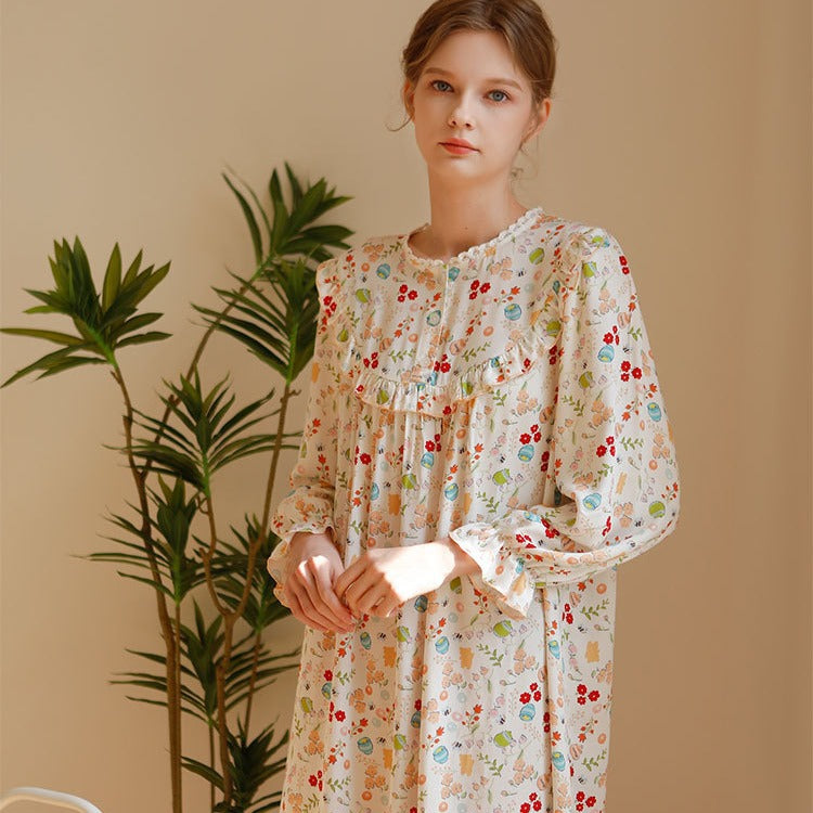 Dame nattkjole med floral ruchesdetail Stilla