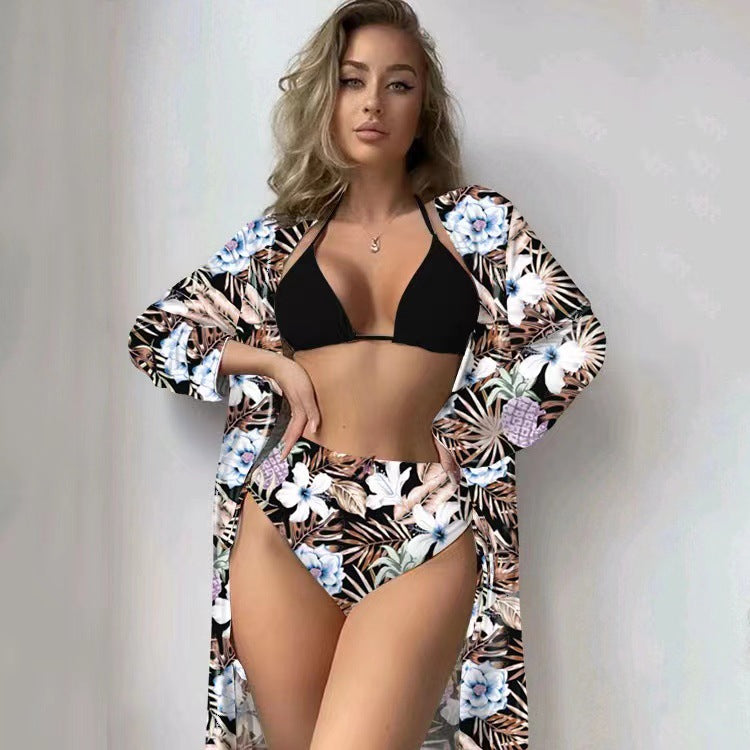 Dame bikini sæt med blomster kaftan og højt skåret trusse Stilla