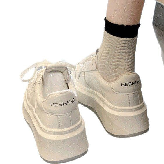 Dame platform sneakers med åndbart overmateriale og moderne design Stilla