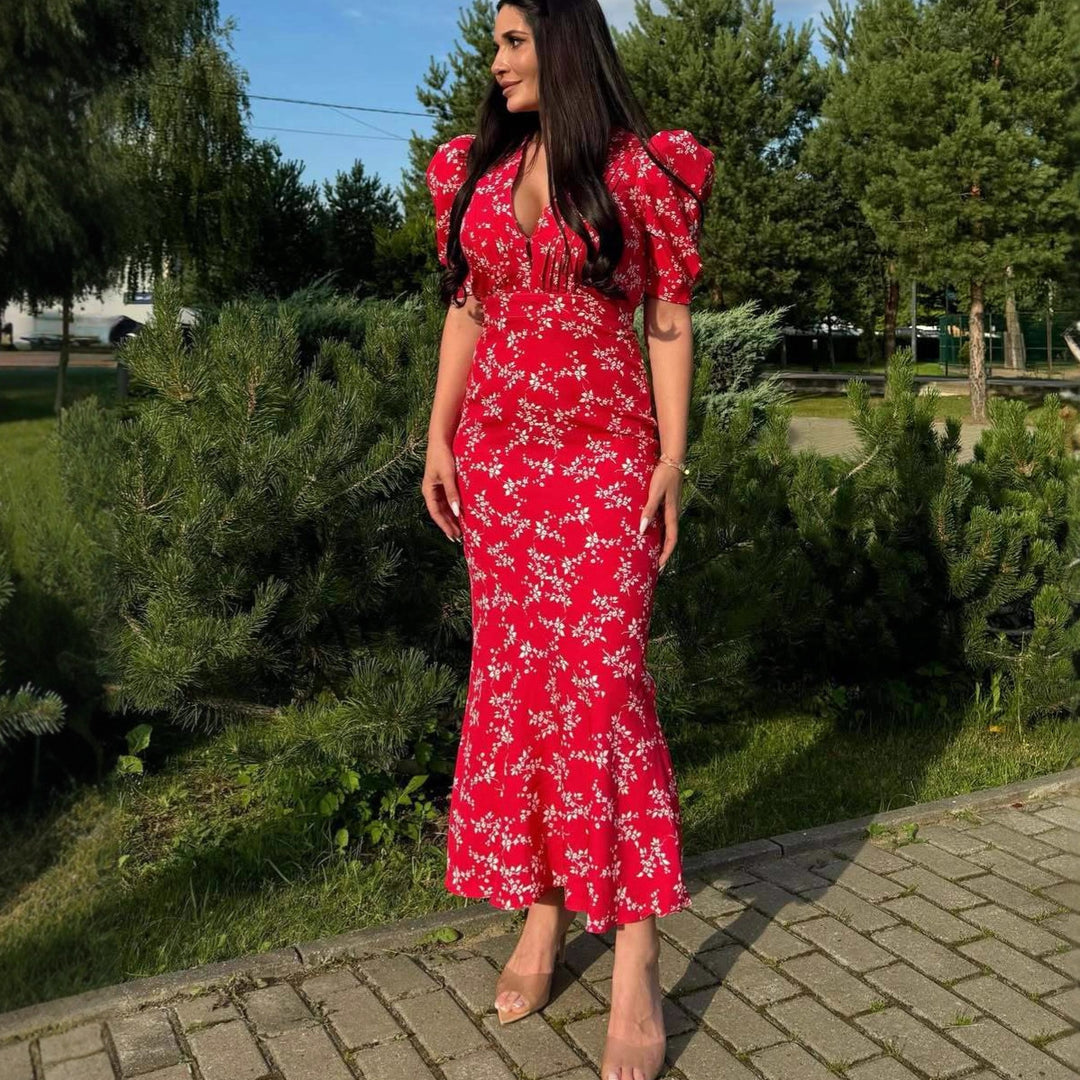 Dame figurbetonet maxikjole med puffærmer og romantisk blomsterprint Stilla