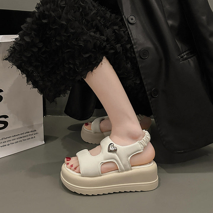 Dame Sporty Plateau-Sandaler med fleksible remme og mode hjerteaccent Stilla