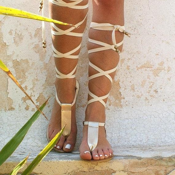 Dame gladiatorsandaler med elegante, snoede remme og komfortabelt fodbede Stilla