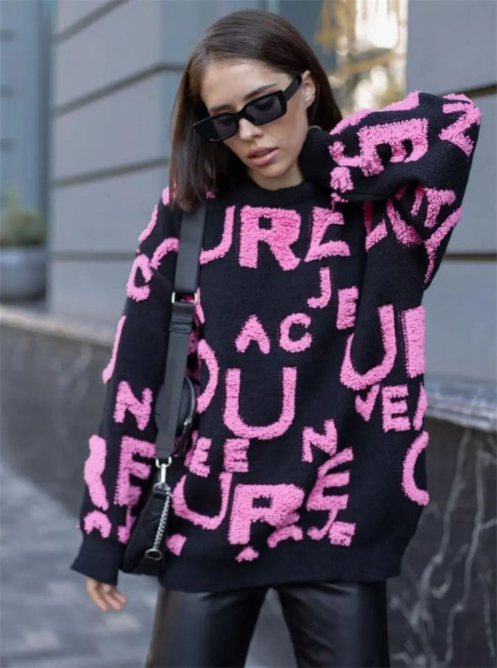 Dame Oversized Strikpullover med iøjnefaldende skrift og afslappet pasform Stilla