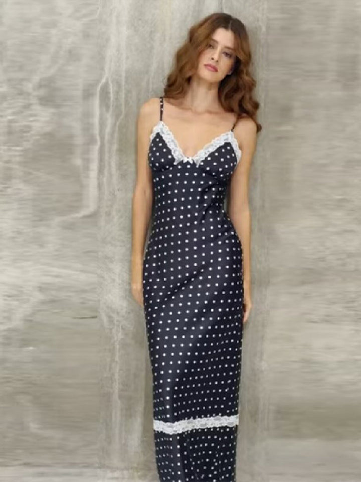 Dame Satin Nattøj med Spidsapplikationer og Polka-Dots Skovae