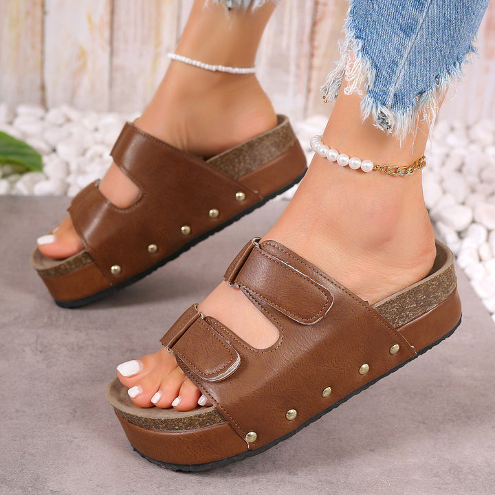 Dame Komfortable Clogs med fashionable detaljer Stilla