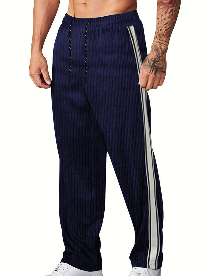 Herren Sporty fritidsbuks med moderigtigt stribedesign og behagelig pasform Stilla