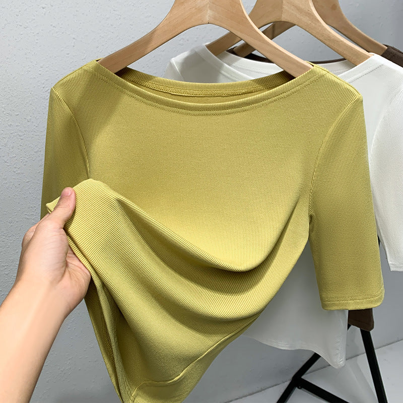 Dame Kortærmet Rib-T-shirt med elegant Rund halsudskæring og figursyet pasform Stilla