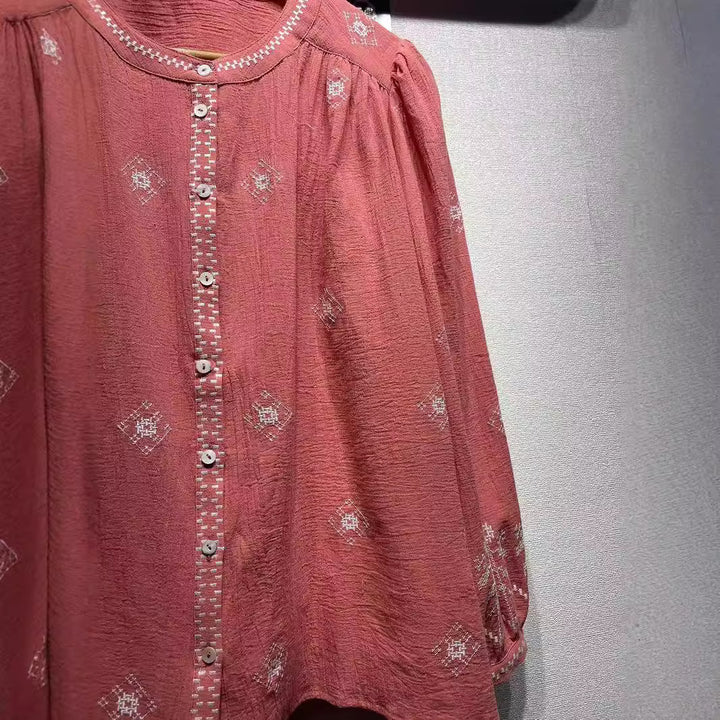 Damebluse med kunstneriske broderier og elegante detaljer Stilla