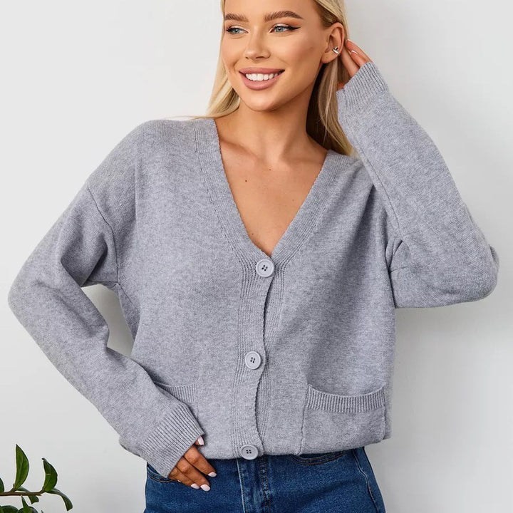 Kvinders chunky strik cardigan med dyb V-hals og praktiske lommer Stilla