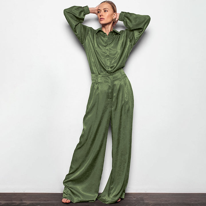 Dame Satin-bluse- og bukse-sæt med brede skær og moderne detaljer Stilla