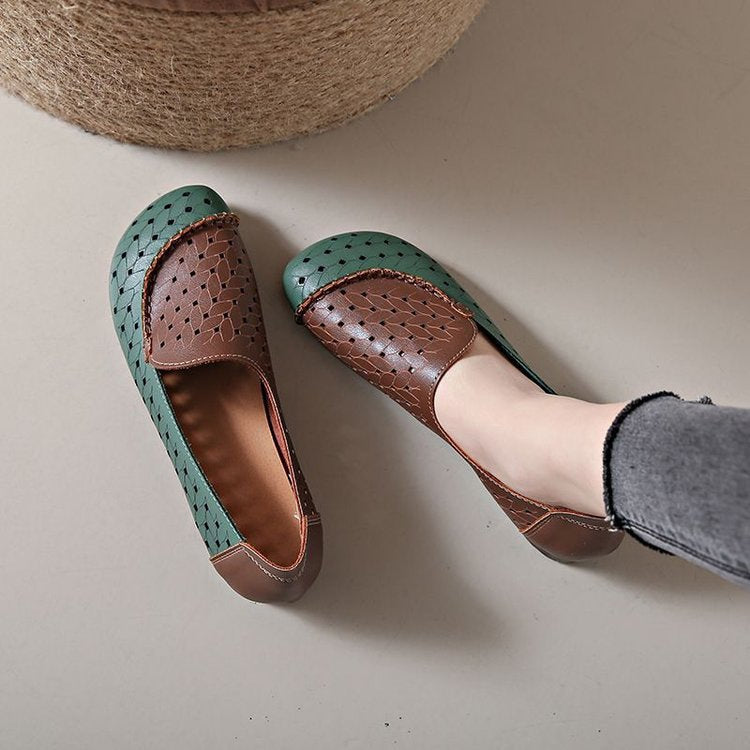 Dame Mokasiner lavet af perforeret læder med komfortabel indersål og fashionable design Stilla
