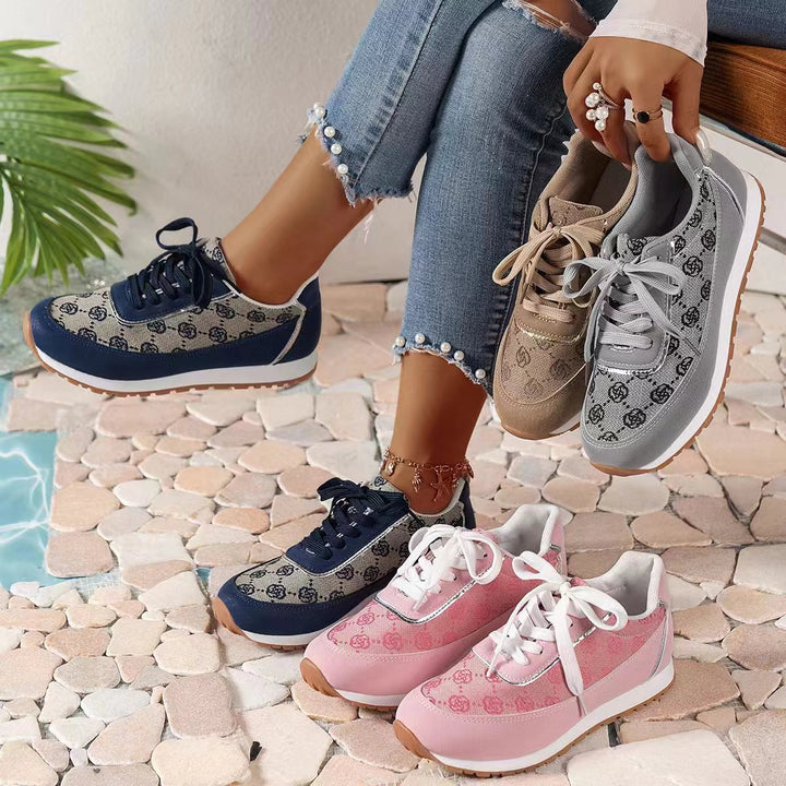 Dame Sporty Sneakers med fashionabelt logo-mønster og skridsikker sål Stilla