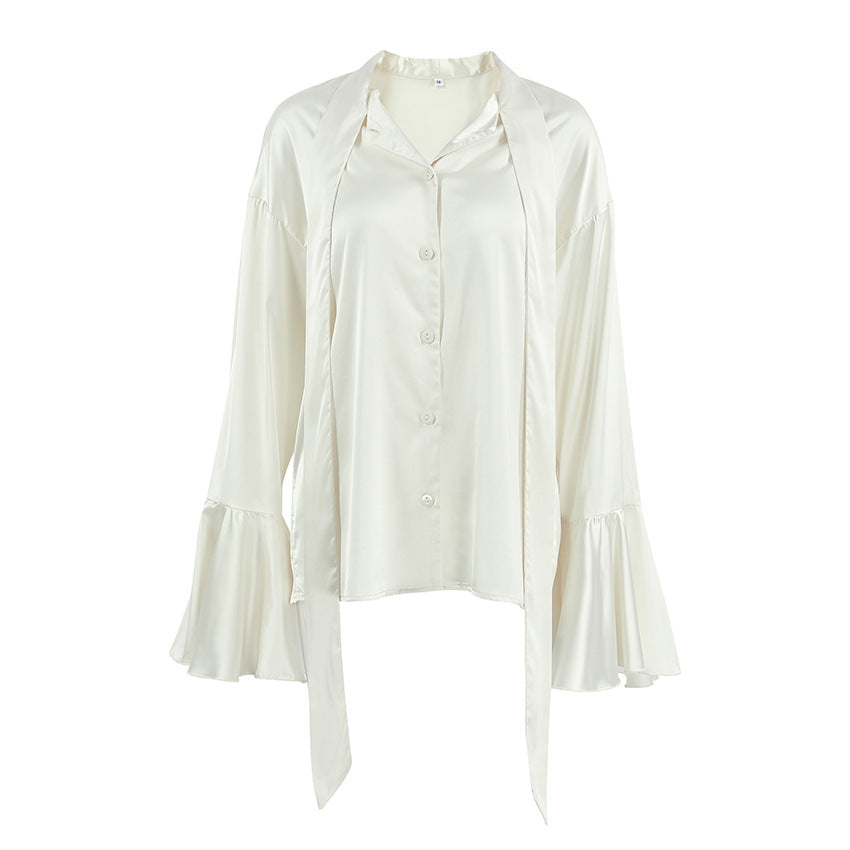 Damebluse med voluminøse ærmer og elegante bindebånd Stilla