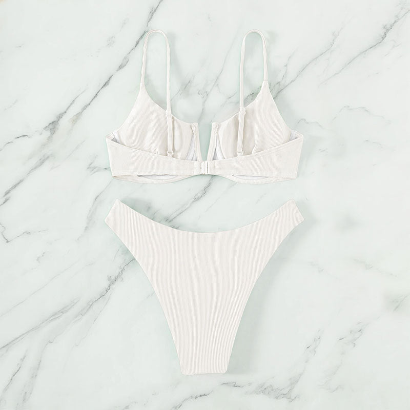 Dame triangel-bikini med moderne farveblok-detaljer Skovae