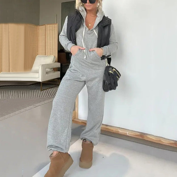 Dame hætte jumpsuit med afslappet snit og praktiske lommer Stilla