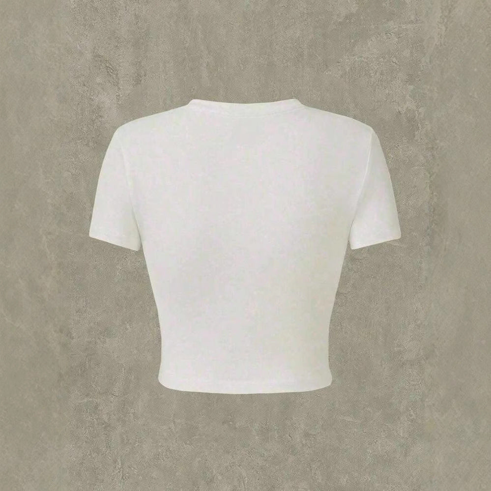 Dame Crop T-Shirt med legesyge kattemotiv og cowboy-design Skovae