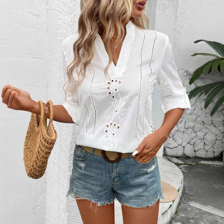 Damebluse med filigran broderidesign Stilla