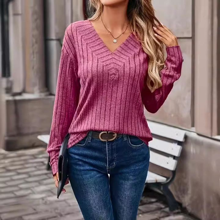 Dame strikpullover med V-hals og ribstruktur Stilla
