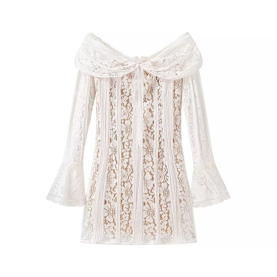 Dame spidsesbluse med aftagelig off-shoulder krave og romantiske klokkeærmer Stilla
