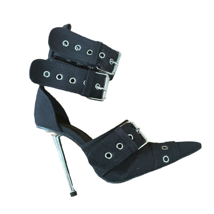 Femme Metallic Stiletto-hæle med dekorerende spænde-detaljer Stilla