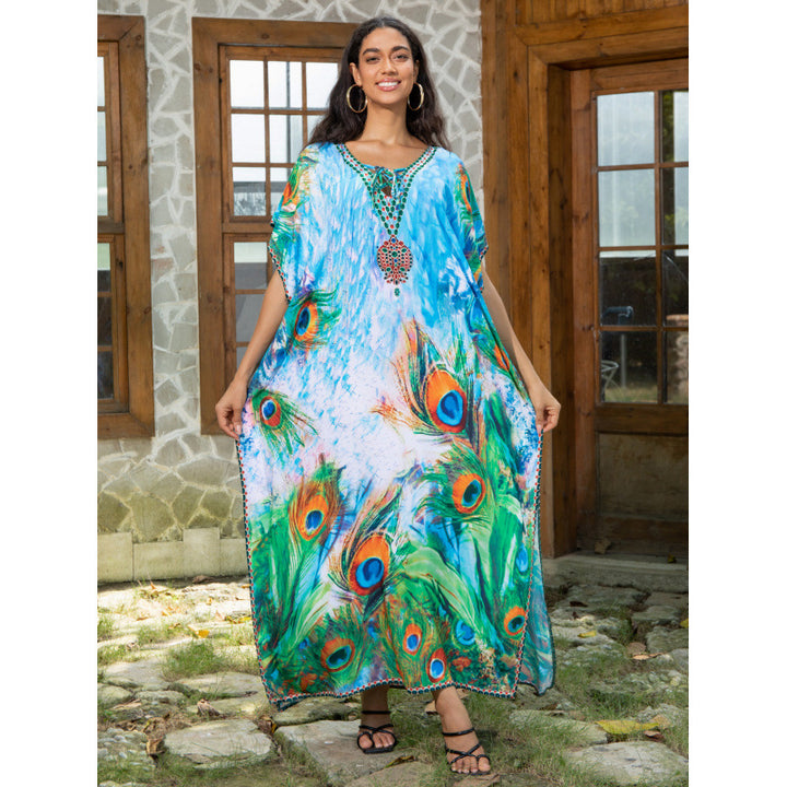 Dame Strandkaftan med kunstnerisk påfuglemotiv og fine detaljer Stilla