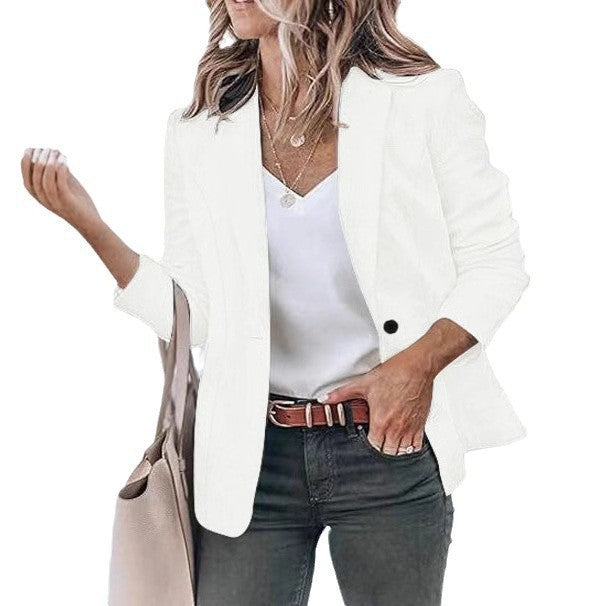 Dame blazer med elegant skæring og moderne detaljer Stilla
