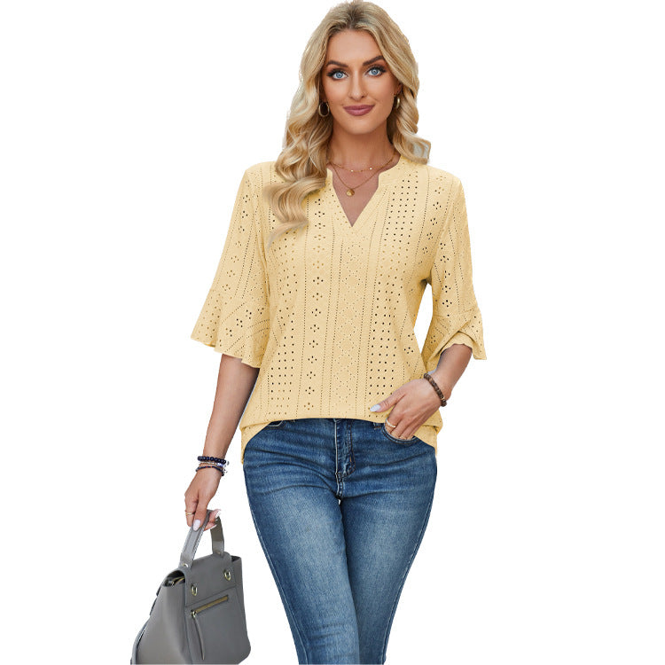 Damebluse med elegant hulsyning Stilla
