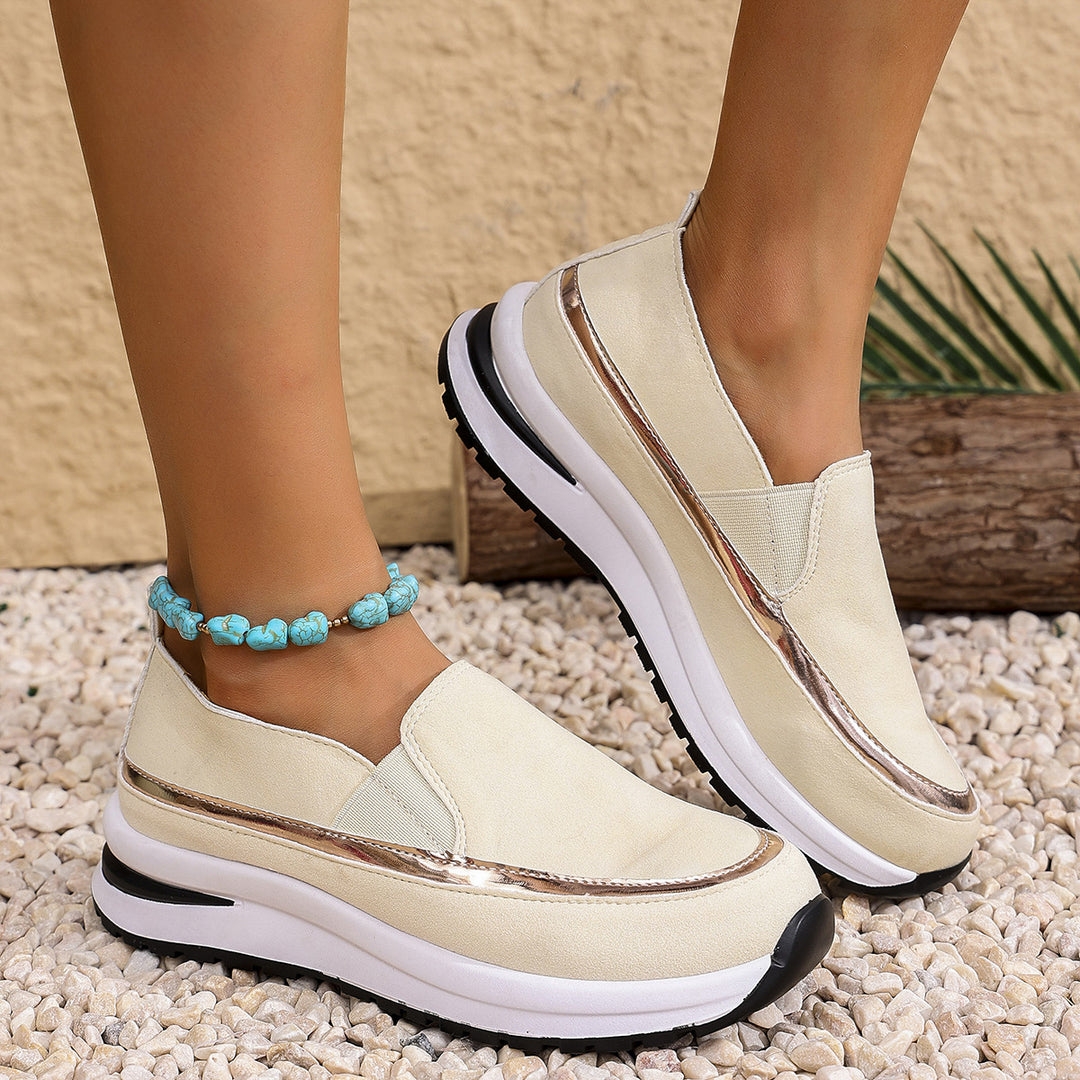 Dame Slip-On Sneakers med moderigtigt glans og behagelig komfort Stilla