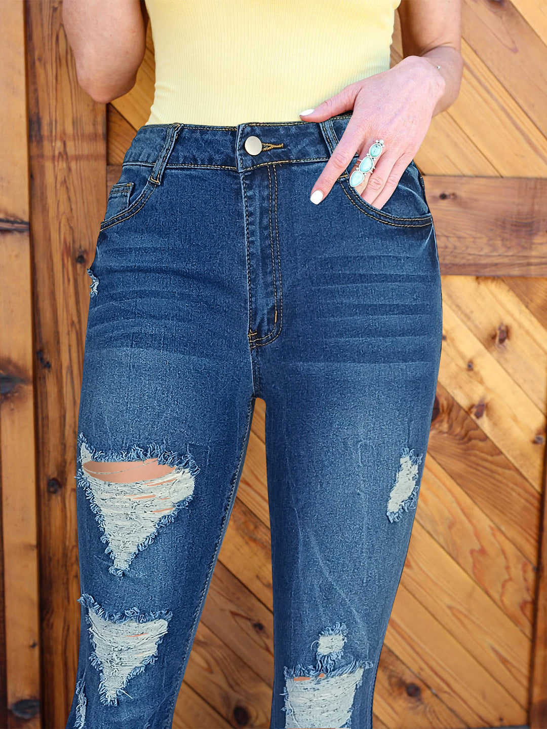 Dame Flared Jeans med stilfulde Destroyed-detaljer og høj talje Stilla