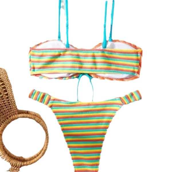 Dame Bikini-sæt med farverigt stribemønster og justerbare stropper Stilla