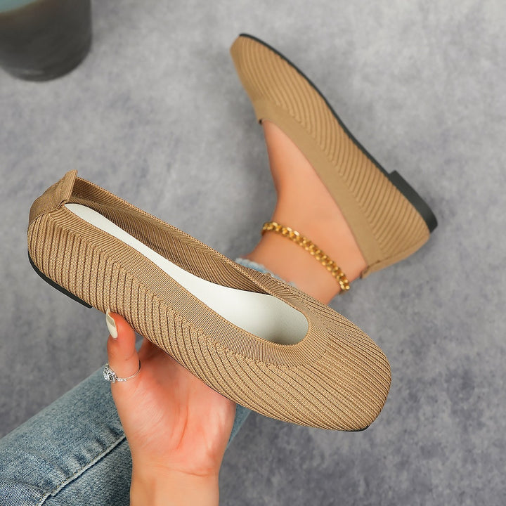 Dame behagelige Slip-On Ballerinaer lavet af elastisk strikmateriale Stilla