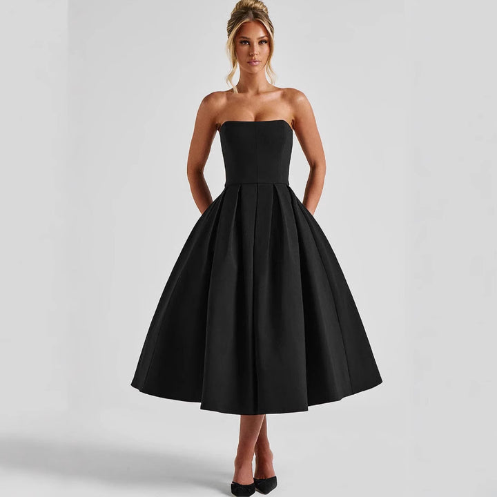Dame off-shoulder A-formet kjole med elegant plissering Stilla