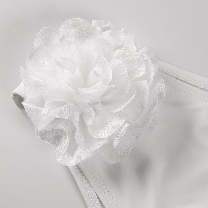 Dame bikini-sæt med blomsterdesign og moderne bandeau-top Stilla