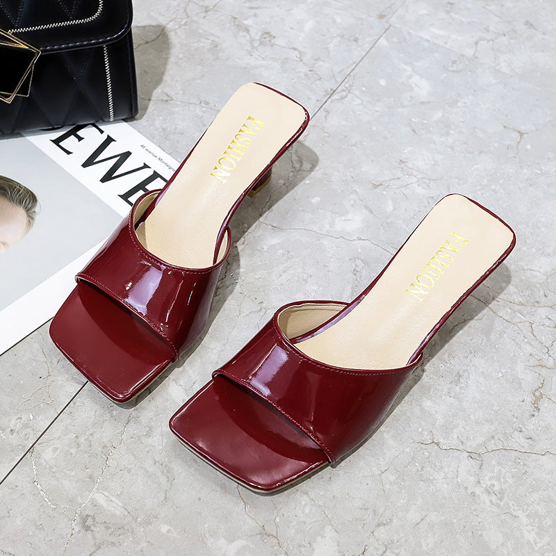Dame Elegant og komfortabel slide-sandaler med moderne blokhæle Stilla
