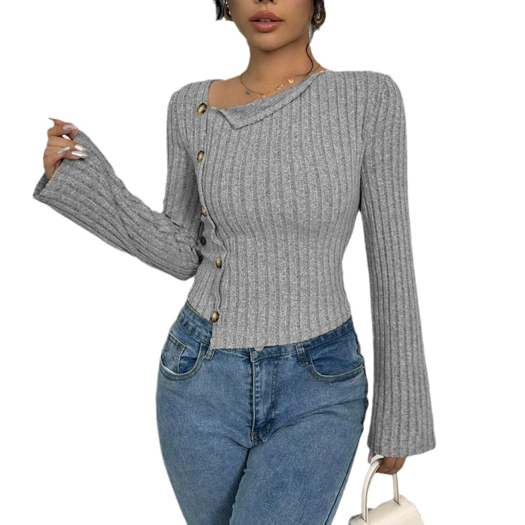 Kvinders sweater med asymmetrisk udskæring og knapdetaljer Stilla
