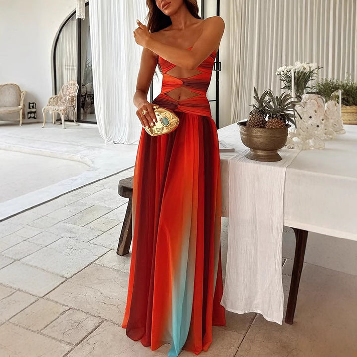Dame aftenkjole med elegant cut-out design og skinnende farveovergang Stiila