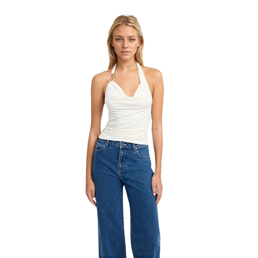 Kvinders halterneck top med elegant drapering og fashionable ringdetalje Stilla