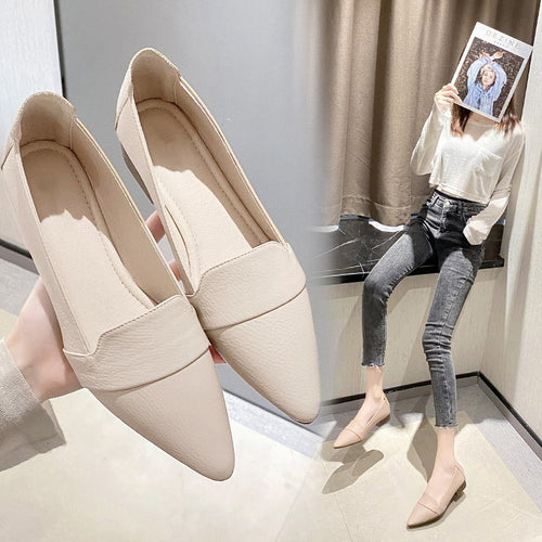 Dame spidse lav blokhæl-mules med elegant rem-design Stilla