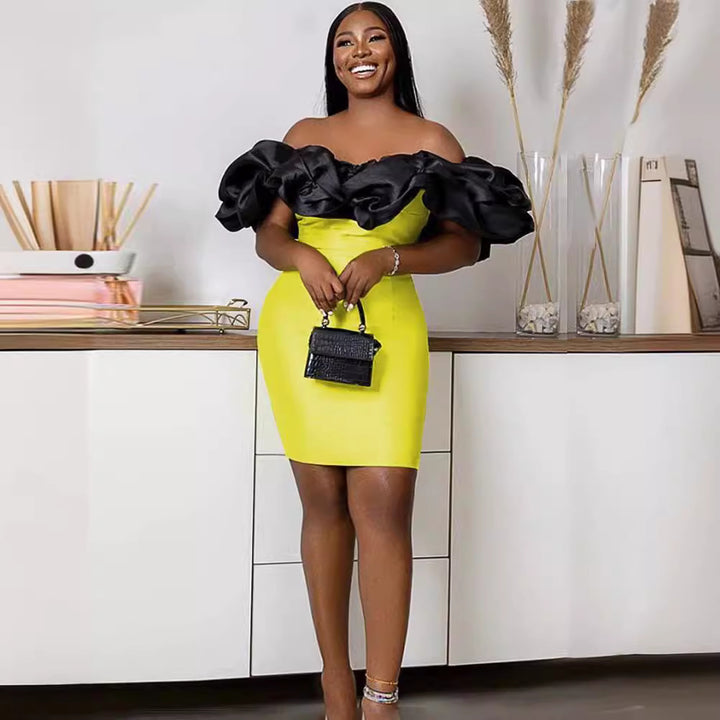 Dame figurtilpasset kjole med voluminøs flæsekant Skovae