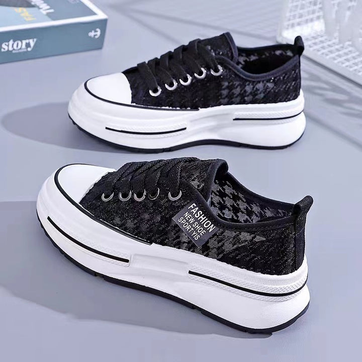 Dame Sneakers i urbant design med åndbar mesh-overflade og dæmpende sål Stilla