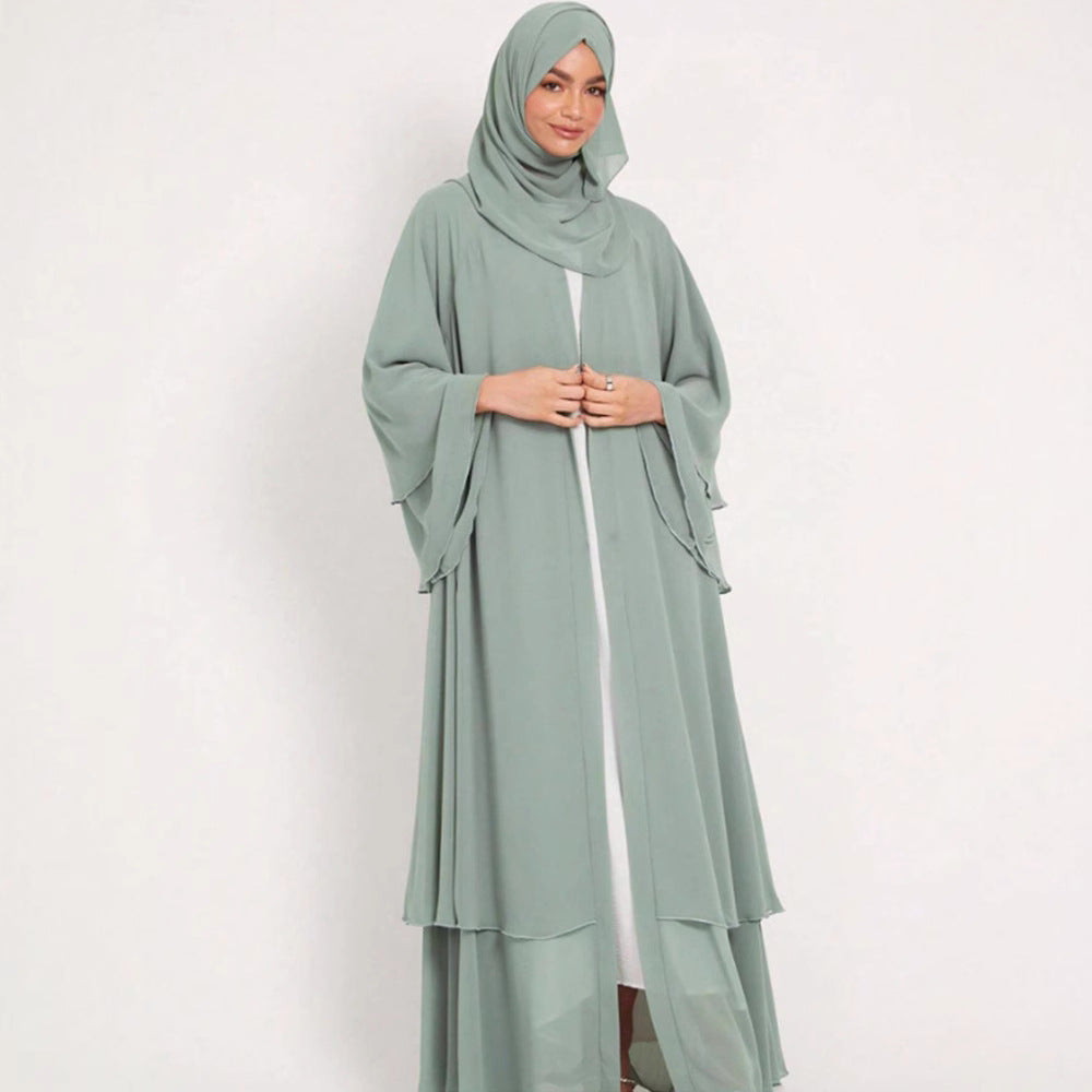 Dame bred Abaya med elegante svævende ærmer og bølgende fald Stilla