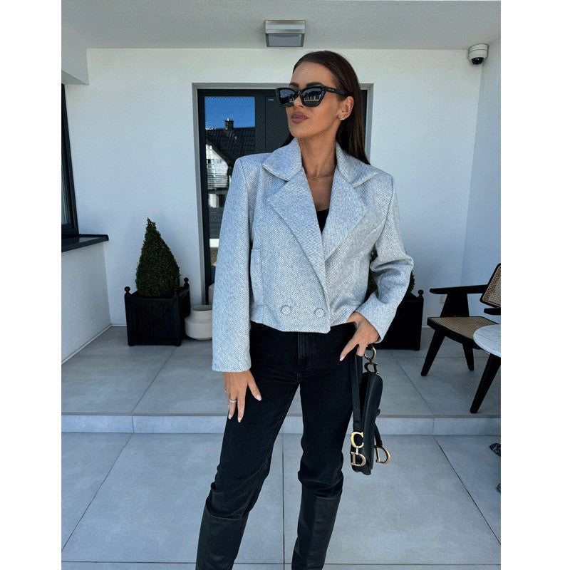 Dame moderigtig kort blazer Stilla