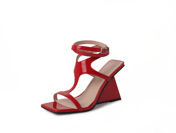 Femme Strappy Keil-sandaler med smart ankelrem-detail Stilla