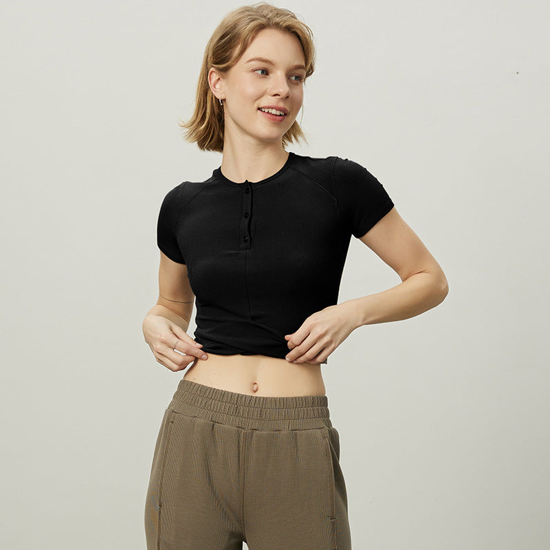 Dame moderigtigt kortærmet Henley-top med elastisk ribdesign Stilla