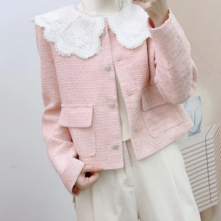 Dame Boucle-jakke med elegant spidse krave og dekorative knapper Stilla