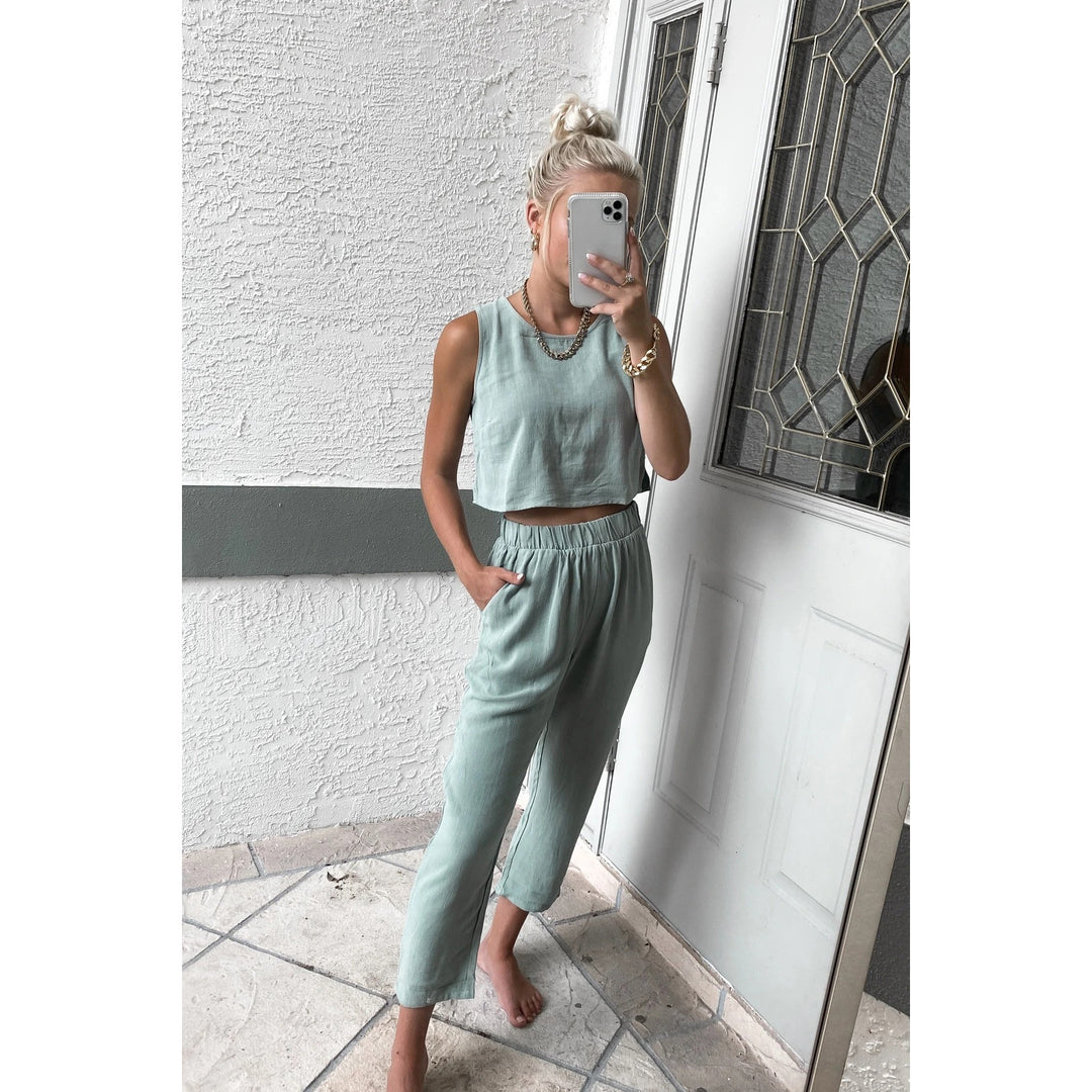 Dame To-delt Sæt bestående af Crop-Top og løse Bukser med elastisk Linning Stiila
