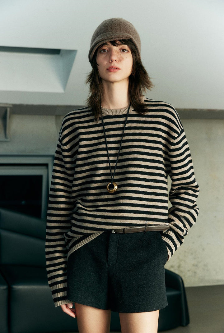 Kvindernes fashionable rullekrave sweater med stribemønster Stilla