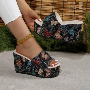 Dame Wedge-sandaler med blomsterdesign og komfortabelt fodseng Stilla