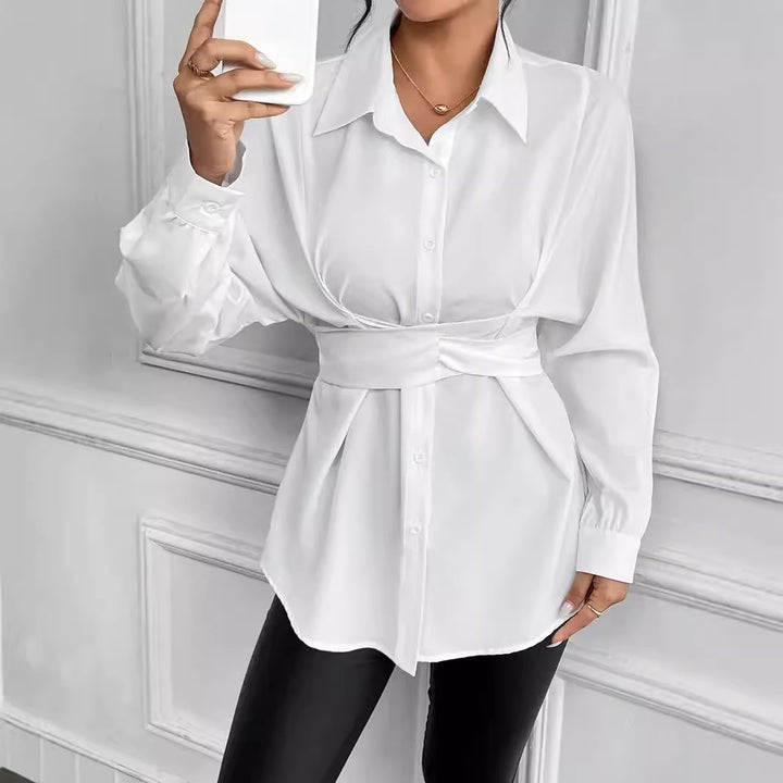 Damer elegant bluse med tætsiddende snit og moderne bælte Stilla