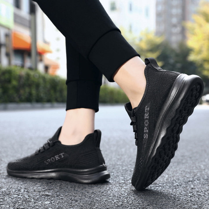 Dame Sporty og åndbare sneakers med tætsiddende overdel og fleksibel sål Stilla